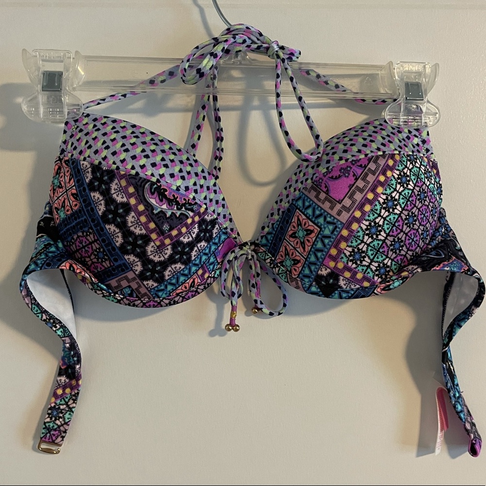 Victoria’s Secret bikini top